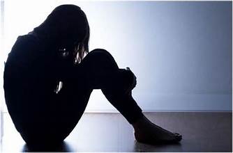 Ngacmoi seksualisht vajzën e mitur, arrestohet 55-vjeçari në Tiranë