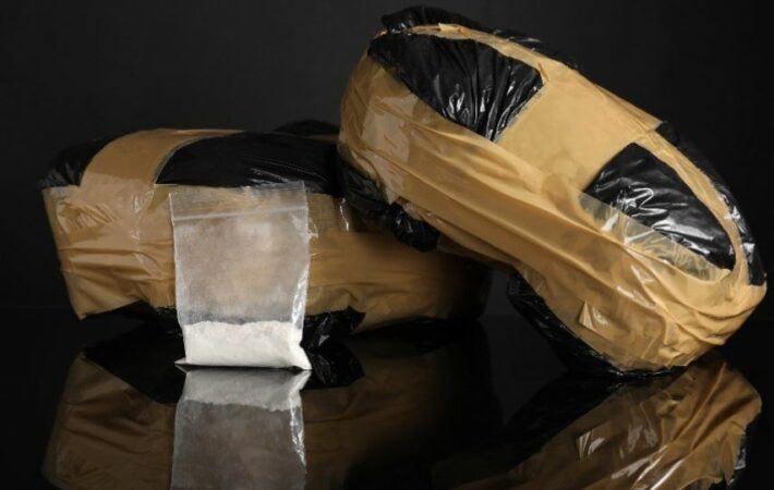 Kapen 47 kg kokainë në aeroportin e Zyrihut, pranga pesë shqiptarëve, droga ishte fshehur në një valixhe dhe…