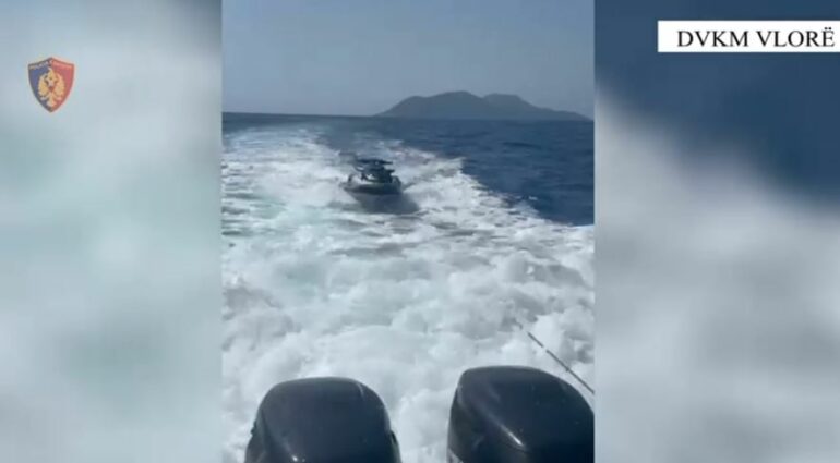 Shkelën perimetrin e sigurisë duke rrezikuar jetën e pushuesve, bllokohen 3 mjete lundruese