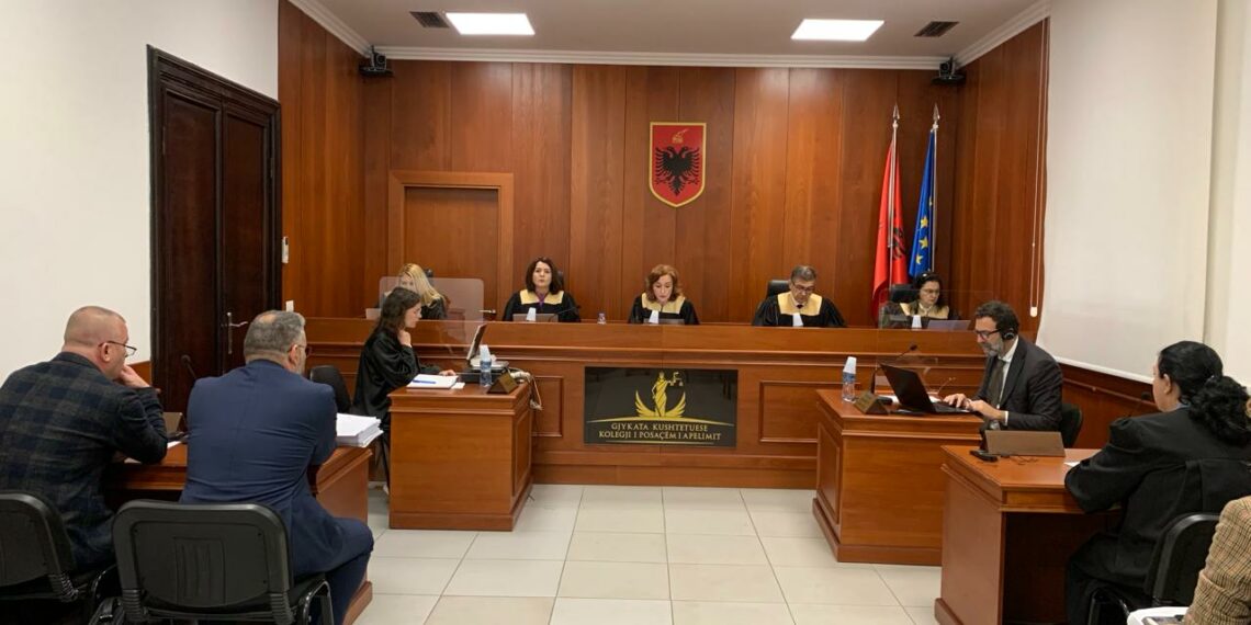 KPA lë në fuqi shkarkimin e gjyqtares së Korçës (EMRI)
