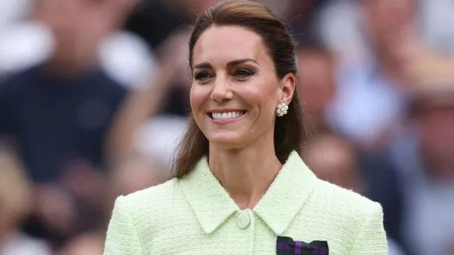 Pse princeshës Kate Middleton nuk i kanë rënë flokët edhe pse vazhdon kimioterapinë?