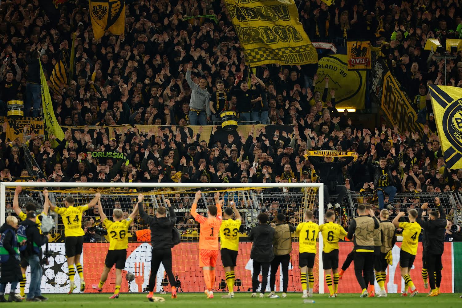 Chelsea kërkon sulmuesin e Dortmund-it, shtohen telashet për shqiptarin Broja