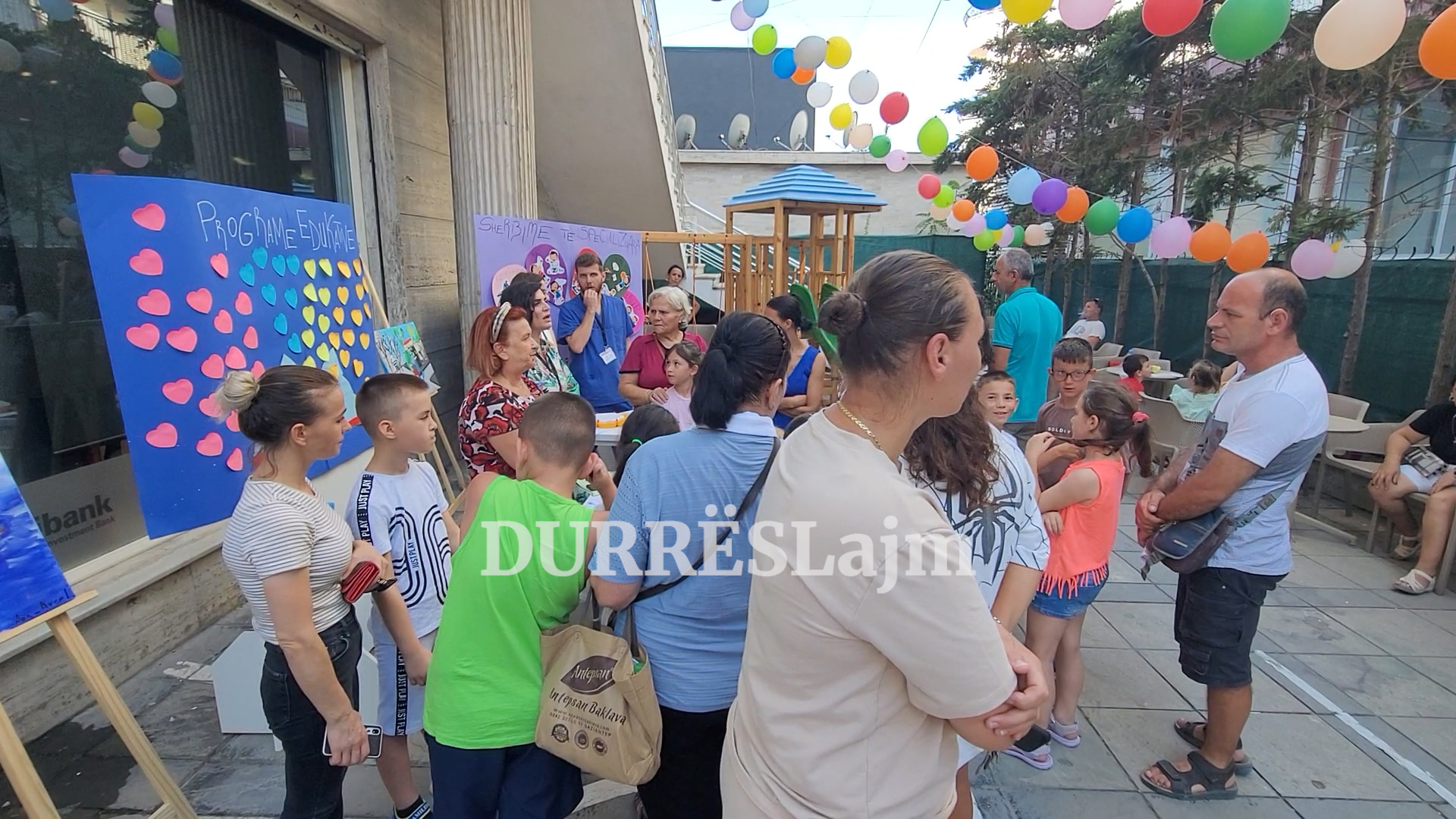 Ditë e hapur në qendrën &#8220;Fuqizojmë komunitetin&#8221; në Durrës (VIDEO)