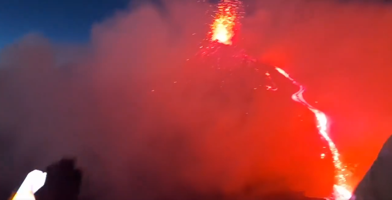 Shpërthen sërish vullkani Etna në Itali, mbyllet aeroporti