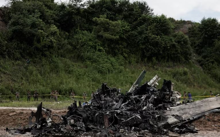 Aksident ajror në Nepal/ Rrëzohet avioni, humbin jetën 18 persona, shpëton piloti