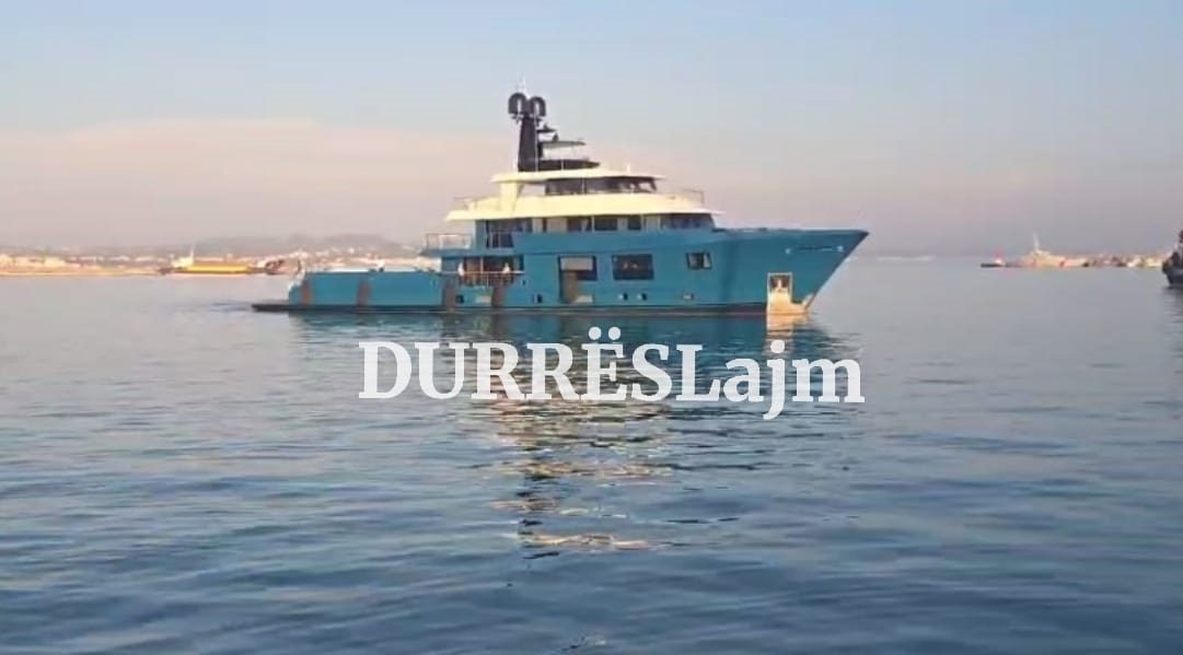 300 mijë euro qira javore, në portin e Durrësit imbarkohen 10 pasagjerë të jahtit luksoz (VIDEO)