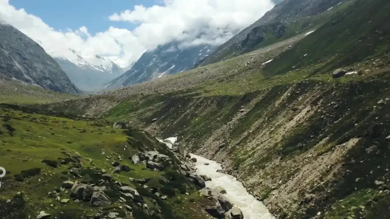 Mungesa e borës rrezikon furnizimin me ujë në Himalaje, shkencëtarët: Thatësira mund të çojë në krizë ushqimore