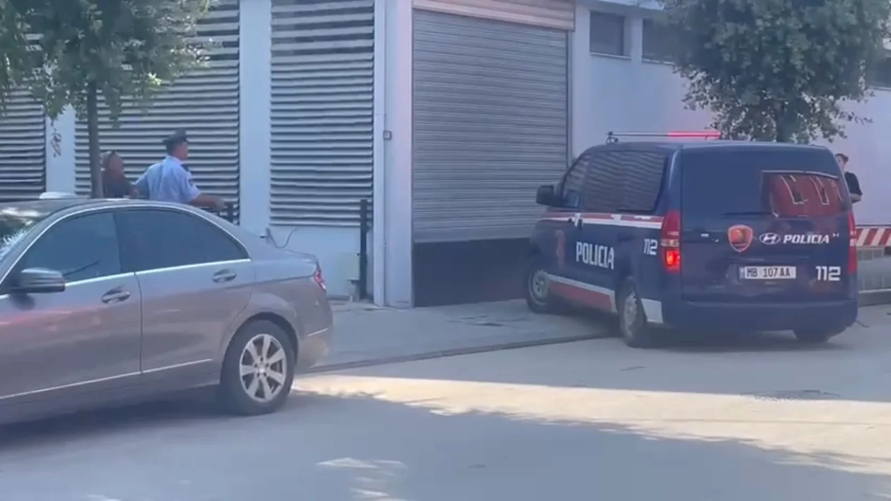 Sherri me policët në Lungomare/ Gjykata e Vlorës vendos arrest me burg dy autorët