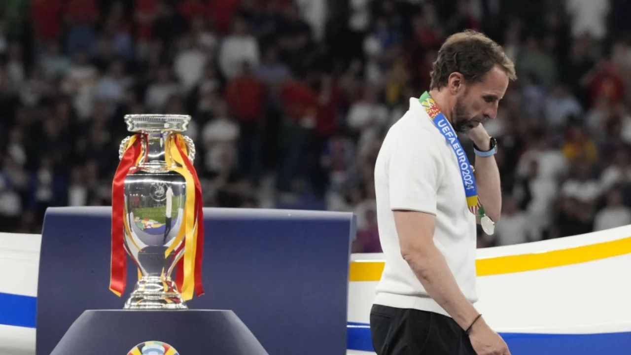 Southgate drejt largimit nga pankina e Anglisë, ja trajneri që pritet të marrë drejtimin e “Tre Luanëve”