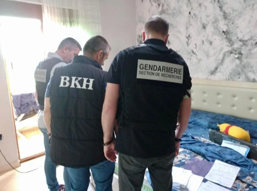 Nga Shqipëria drejtonte grupin kriminal, SPAK dhe autoritetet në Francë shkatërrojnë “bandën”, 19 të arrestuar