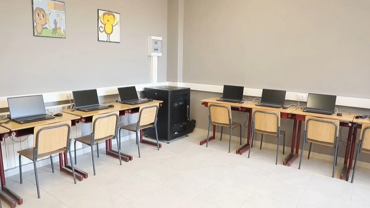 Laboratorë smart për nxënësit që në klasat e para, Rama: Kemi instaluar 216 SmartLab