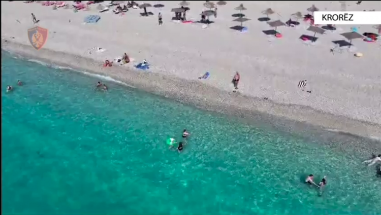 Ndërtuan pa leje lokale e &#8220;beach bar&#8221;, vihen nën hetim 12 shtetas! Sekuestrohen 300 çadra dhe 480 shezlongë