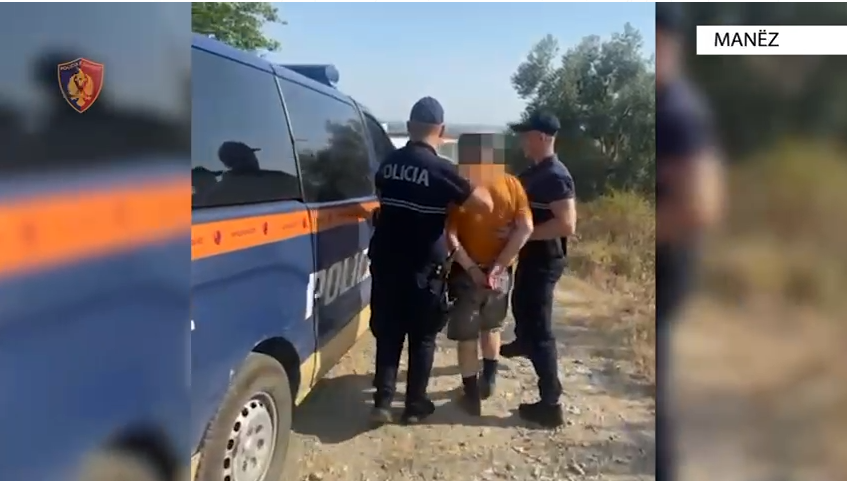 Ndezi zjarr dhe dogji një sipërfaqe toke, nga flakët u rrezikuan banesat, arrestohet 48-vjeçari në Ishëm (VIDEO)