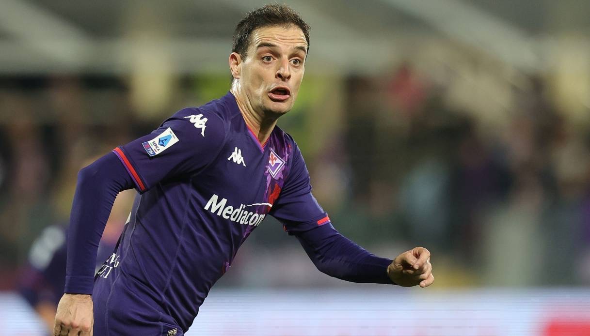 Ish-sulmuesi i Milanit dhe Fiorentinës përfundon në Arabi, firmos me Al-Shabab