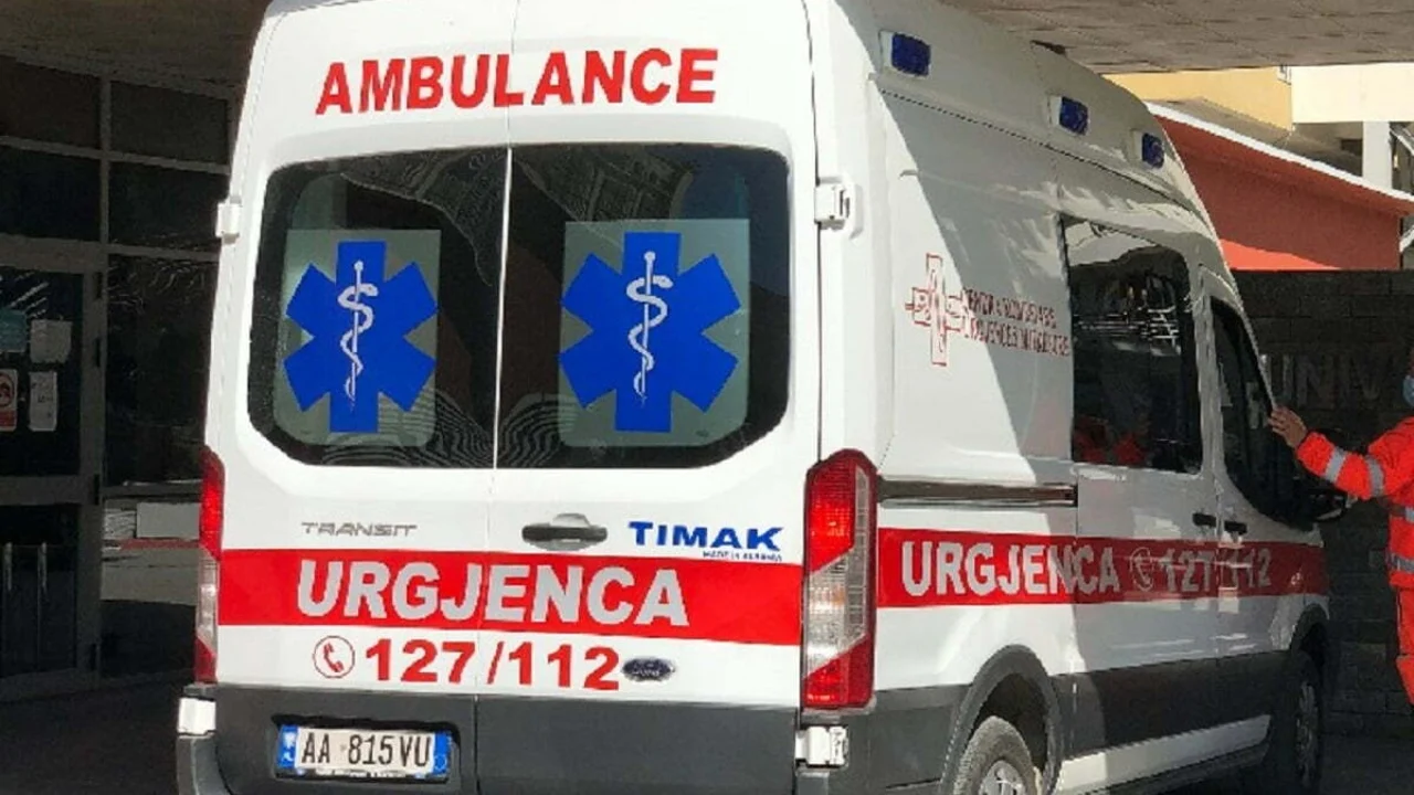 U rrëzua nga tarraca e pallatit, ndërron jetë në spital 50-vjeçari