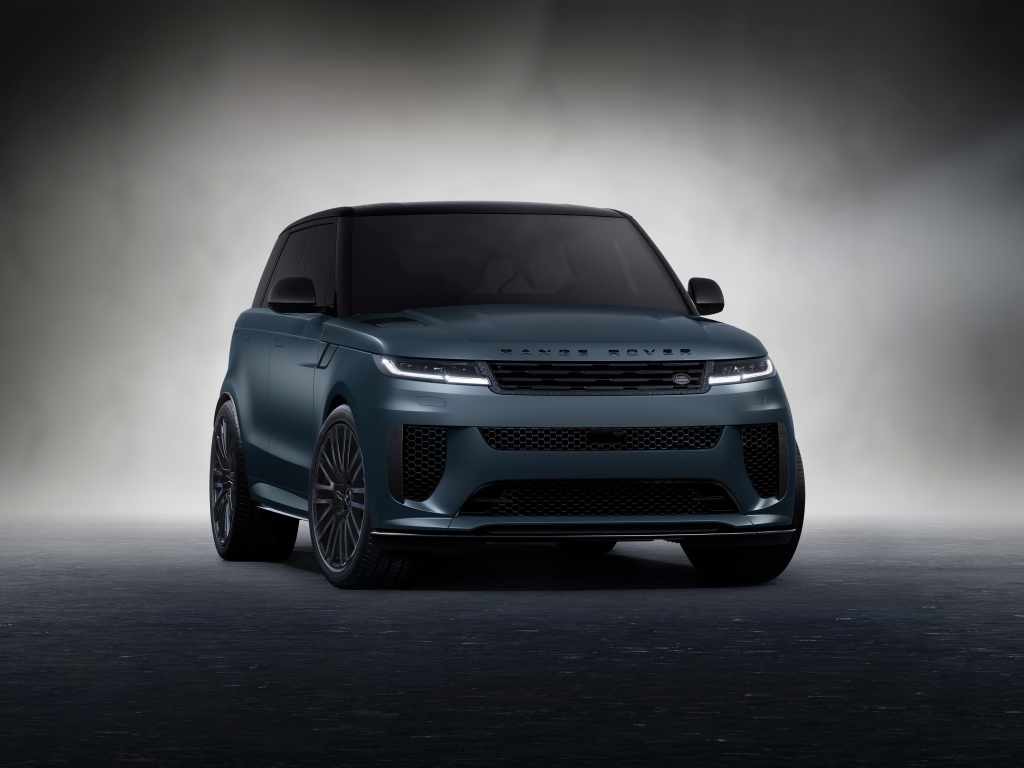 Prezantimi i “Range Rover” Sport SV edition two: përkufizimi i luksit sportiv rikthehet duke ofruar zgjedhje të reja dhe moderne dizajni