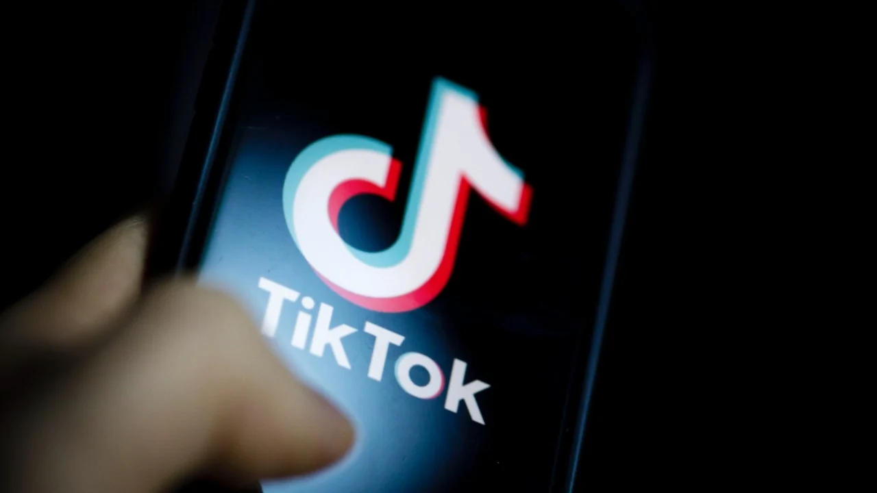 Studimi i ri/ Ja cilat janë disa nga videot që duhet të shmangni në TikTok sipas ekspertëve