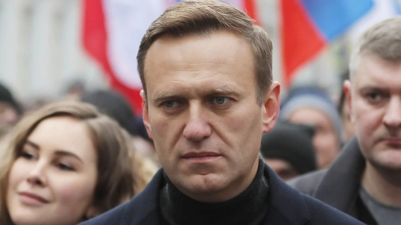 “Ai u ankua për dhimbje në stomak”/ Dokumentet zyrtare nga &#8220;The Insider&#8221;: Navalny u helmua në burg