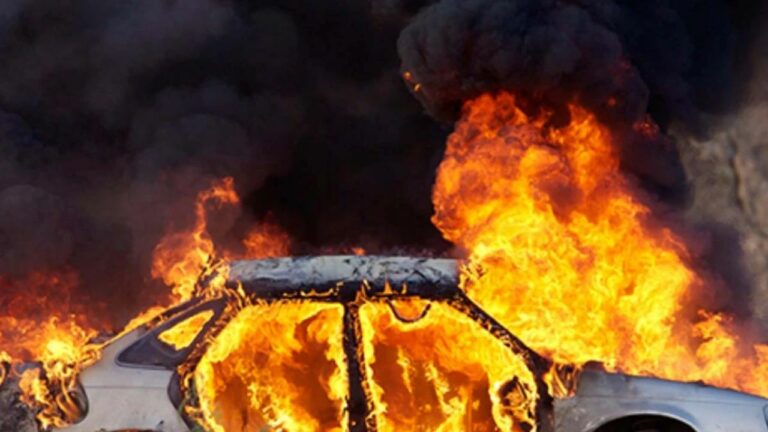 Donte të hakmerrej/ I vë zjarrin makinës së ish-partnerit, arrestohet shqiptarja në Greqi