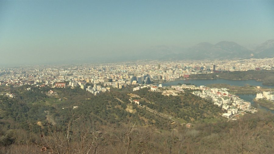 Zbulohen qytetet e Shqipërisë me ajrin më të ndotur