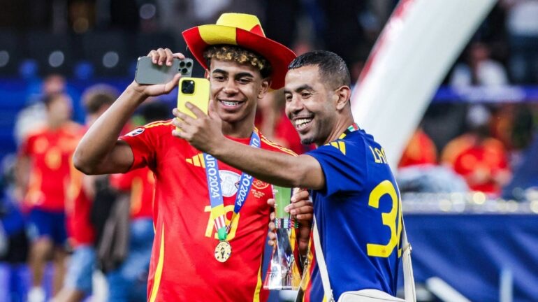 Rrëfehet Yamal: Fëmijë luaja në rrugë me 20-vjeçarë, u ndjeva në siklet në fillim te Barcelona