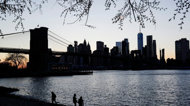 Kryebashkiaku i New York bën thirrje për ndryshime në qasjen ndaj emigrantëve