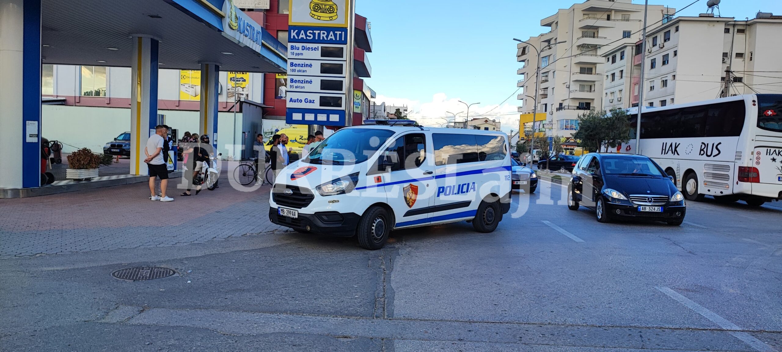 Sherr i rëndë në Shkozet, dhunohet barbarisht i riu (VIDEO)