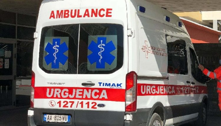 Makina e Repartit Ushtarak përplaset me autobotin, plagosen 6 ushtarakë 