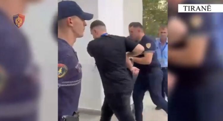 Në hotel me armë dhe kokainë, arrestohet 33-vjeçari në Tiranë 