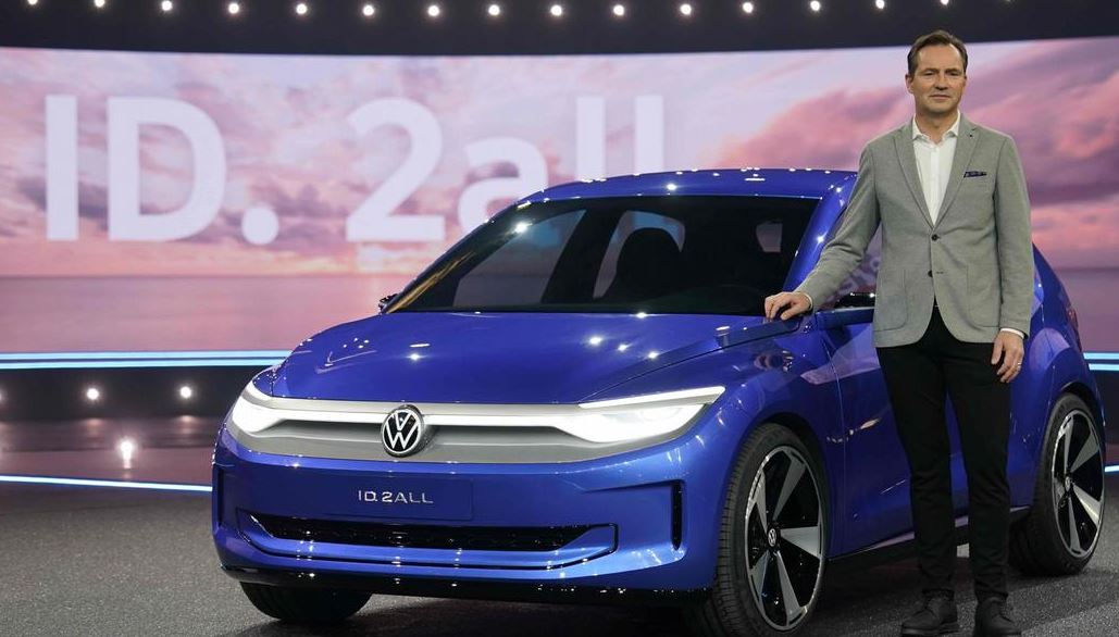 Volkswagen, transformim i industrisë së automobilëve! Paralajmërimi për mbylljen e fabrikave dhe pushimet nga puna