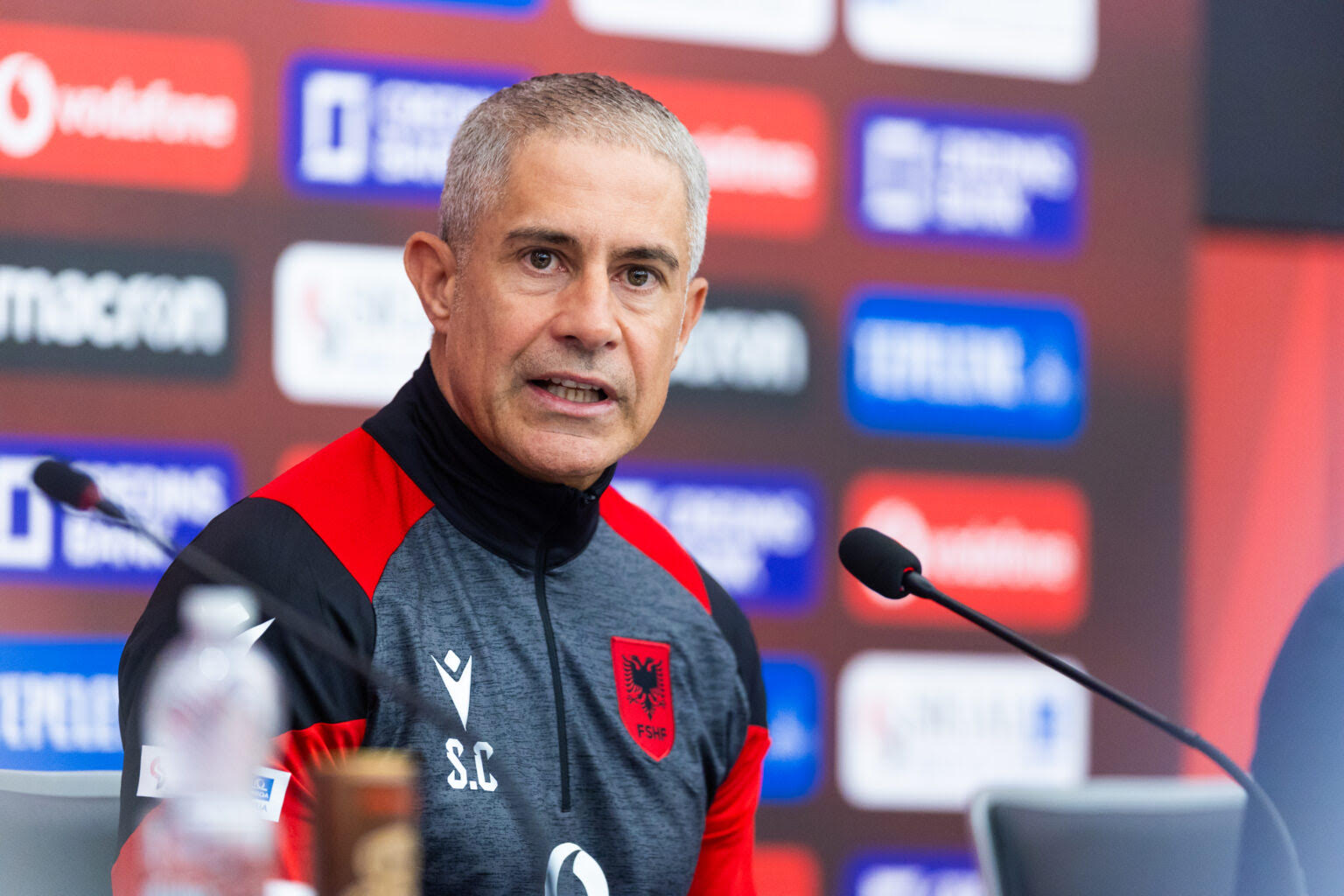 Silvinjo komenton listën dhe pse mbeti jashtë Berisha, Muçi, Daku dhe Broja: Vetëm 23 lojtarë mund të ftoj!