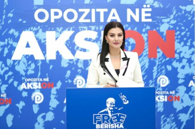 PD: Fondet e rindërtimit në Durrës u përdorën si vegël shantazhimi për manipulimin e votave në zgjedhjet e 2025-s dhe shpërblimin e grupeve të interesit