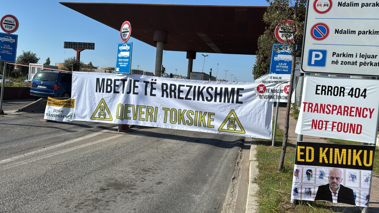 Rikthimi i mbetjeve toksike në portin e Durrësit, nis protesta e opozitës