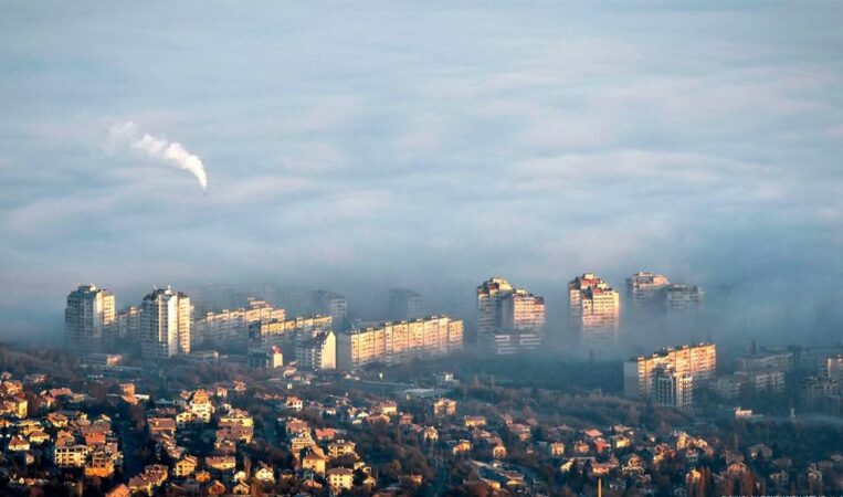 Ajër i ndotur në qytetet e Bashkimit Evropian, DW: Rreziku ndaj qytetarëve mbulohet