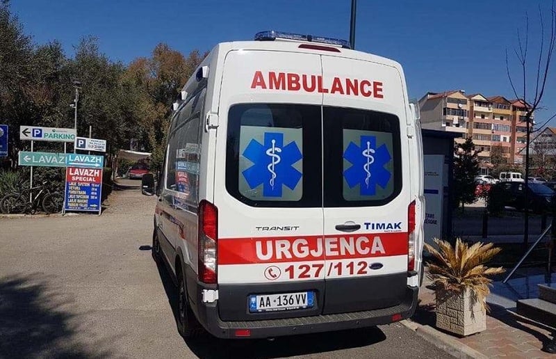 Makina përplas fëmijën 4-vjeçar, i mituri përfundon në spital