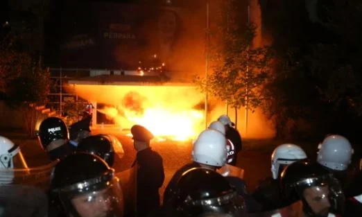 Protesta e 7 tetorit, policia ndalon 2 persona të tjerë për akte dhune dhe goditje të efektivëve