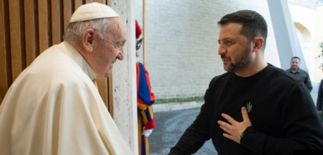 Për herë të tretë, Papa Françesku takon presidentin ukrainas