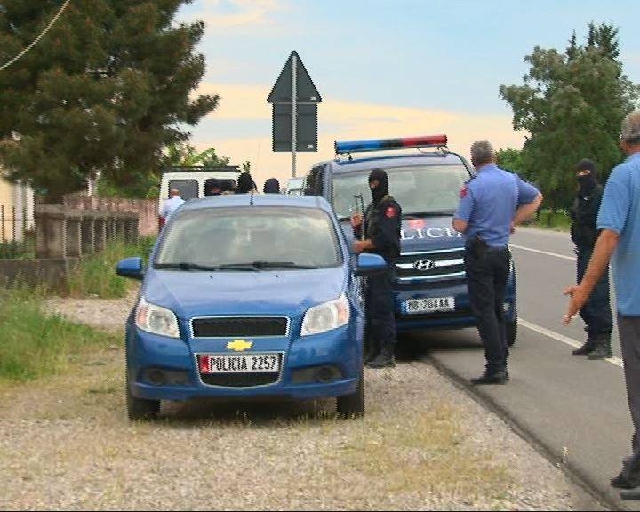 I shpallur në kërkim për plagosje, arrestohet 35-vjeçari