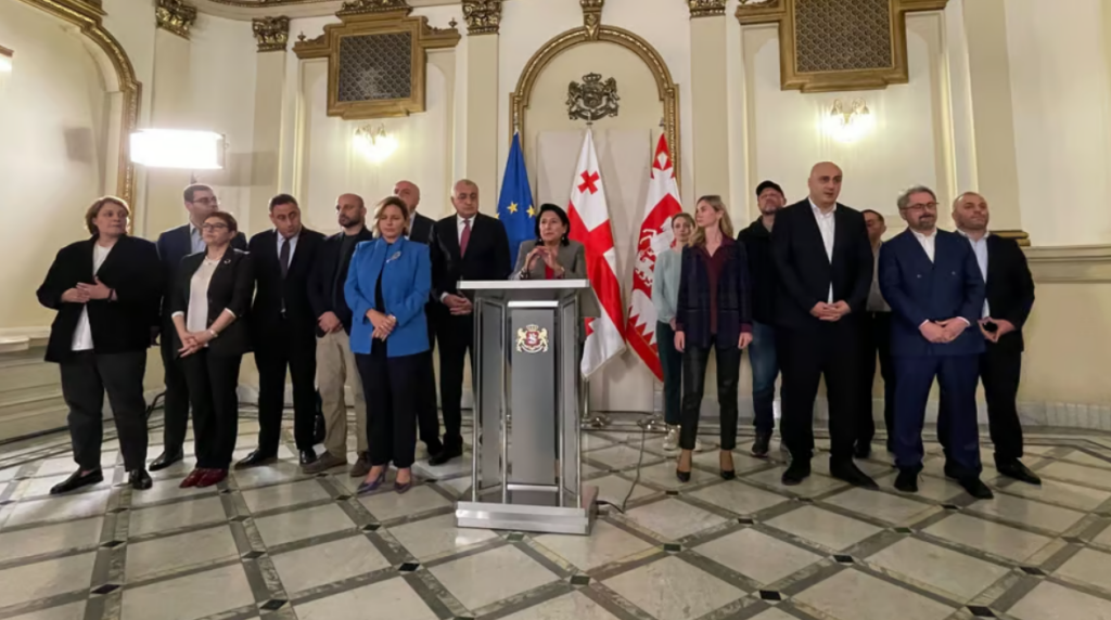 Zgjedhjet në Gjeorgji/ Presidentja nuk e njeh rezultatin, bën thirrje për protesta