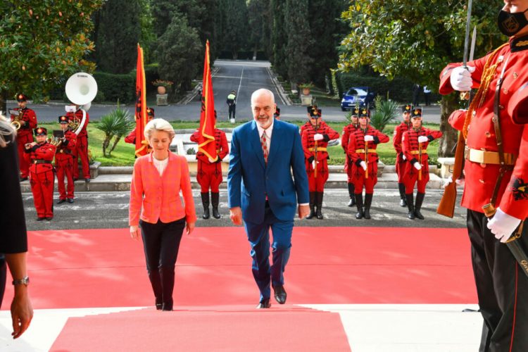 Presidentja e KE-së, Ursula von der Leyen nesër në Tiranë, zbardhet axhenda  