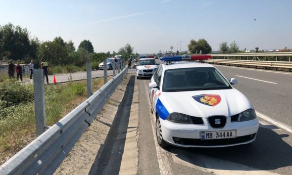 Makina përplas për vdekje 20-vjeçarin, arrestohet drejtuesi i cili ishte pa patentë