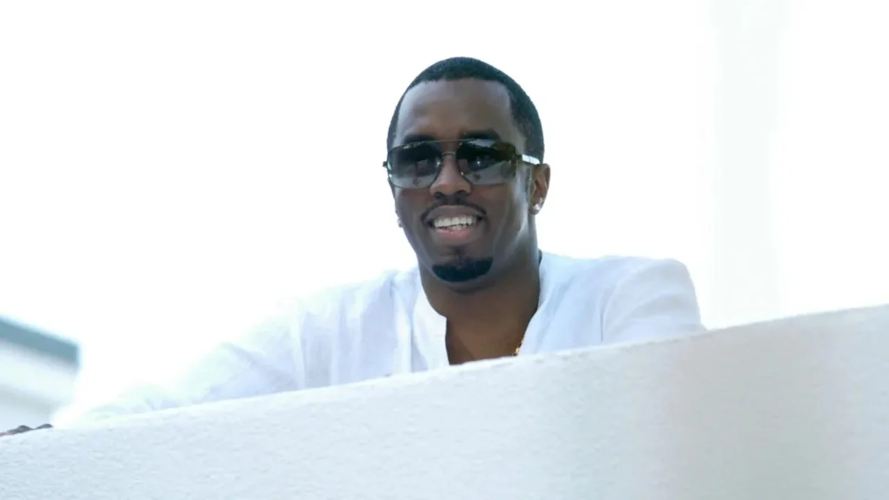 “Diddy ishte i dashuruar pas vetes”/ Rrëfehet ish-publicisti: Donte të merrte vëmendje nga festat, kur të ‘shkelte’ syrin…