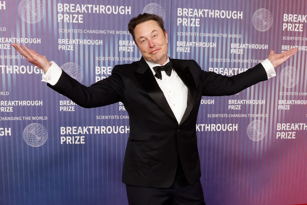 Të gjithë nën një çati/ Elon Musk blen kompleksin për 35 milionë dollarë që të jetojë me dy ish-gratë dhe 11 fëmijët