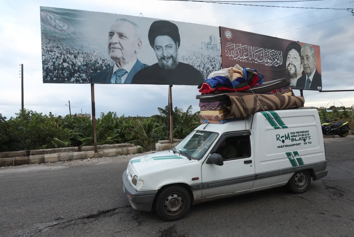 Tre ditë pas armëpushimit/ Izraeli paralajmëron libanezët që të mos kthehen në 60 fshatra: Do ta vini veten në rrezik