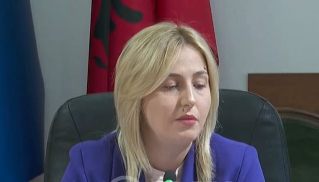 Zhupa: Qeveria intimidon gazetarët përmes padive ndaj tyre, duan t’i frikësojnë për të mos denoncuar rastet e korrupsionit