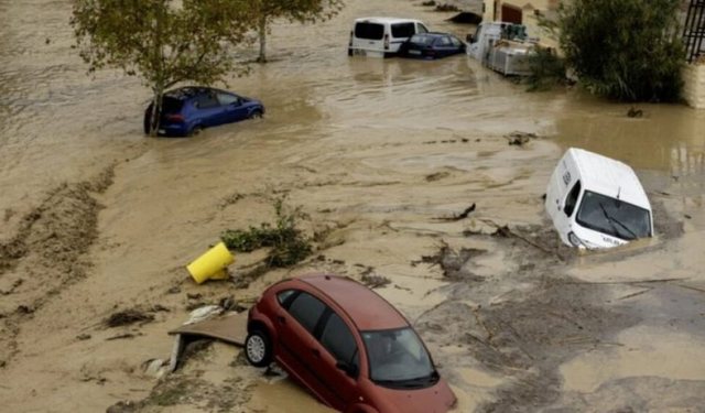 FOTO/ Gjithçka e mbuluar nga balta, pamjet satelitore tregojnë pasojat e përmbytjes në Spanjë