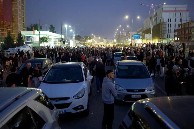 Plani i opozitës për të bllokuar rrugët, policia i kthen përgjigje PD-së: S’mund të paralizoni qarkullimin dhe të pengoni lëvizjen!