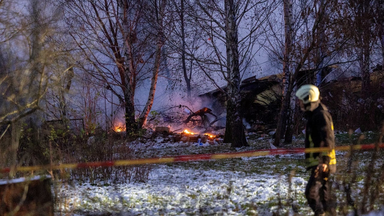 Rënia e avionit në Lituani, prerja e kabllove në Baltik! Luftë hibride e Rusisë?