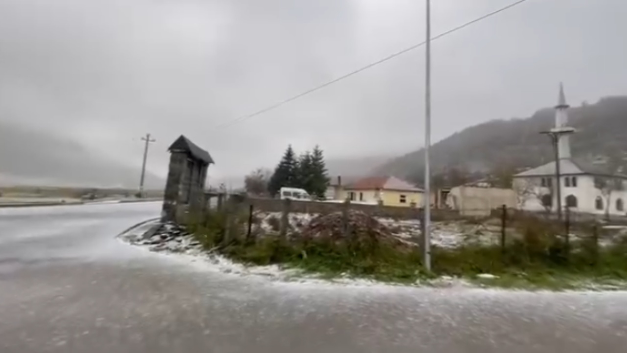 Nisin reshjet e para të dëborës edhe në qarkun e Elbasanit, zbardhet Parku Kombëtar i Shebenikut