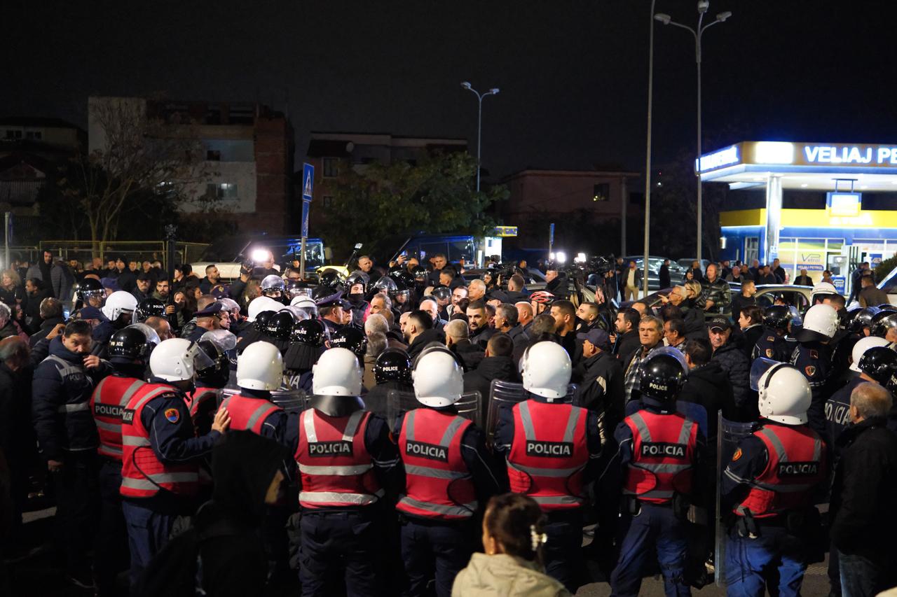 EMRI/ U arrestua gjatë Mosbindjes Civile së opozitës, Gjykata e Tiranës liron protestuesin